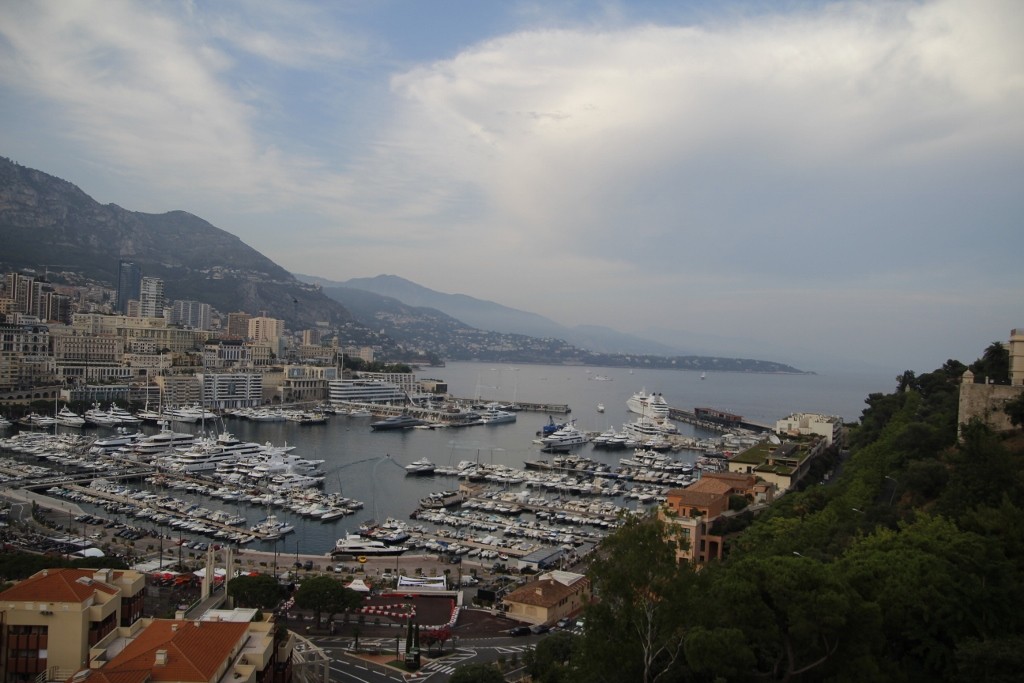 Monaco (82)