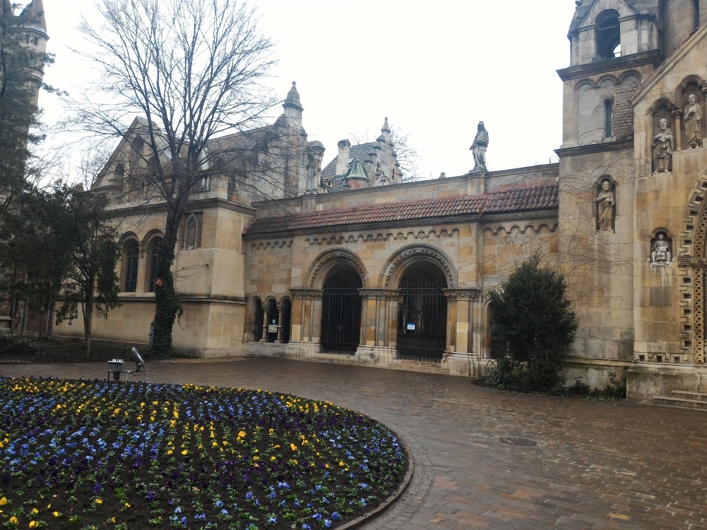 Budapeşte (669)