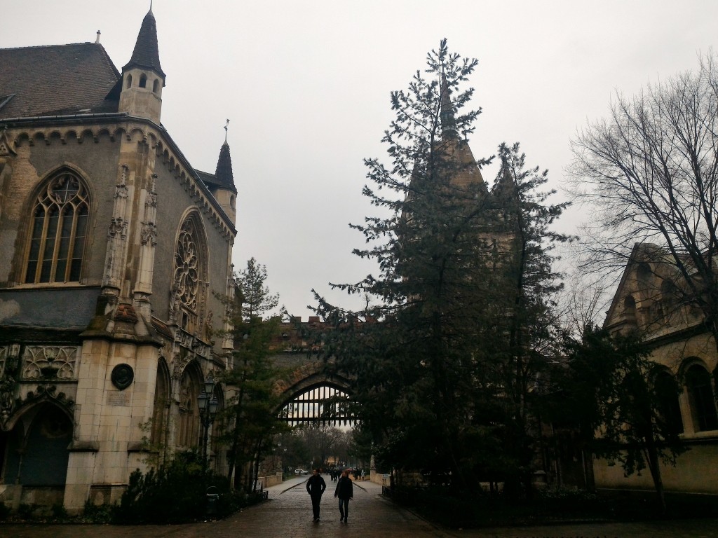 Budapeşte (671)